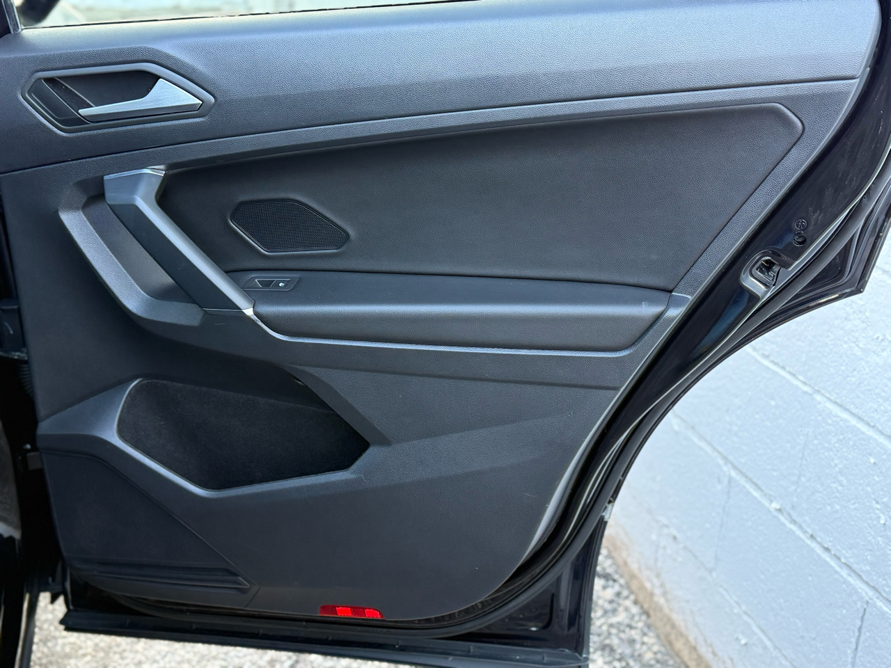 Volkswagen Tiguan 2.0T SE R-Line Black FWD 2020