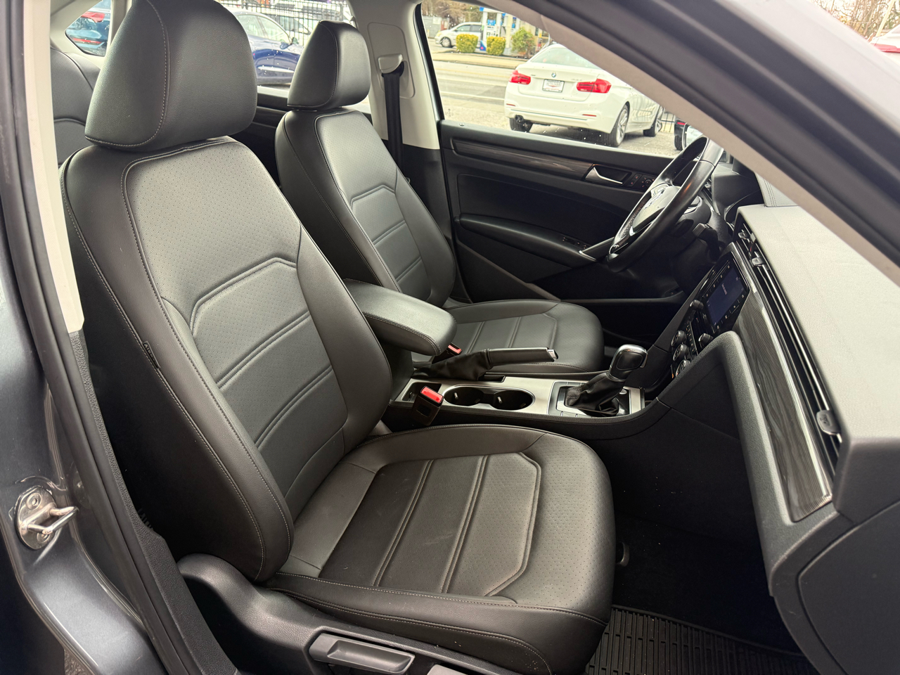 Volkswagen Passat 2.0T R-Line Auto 2020