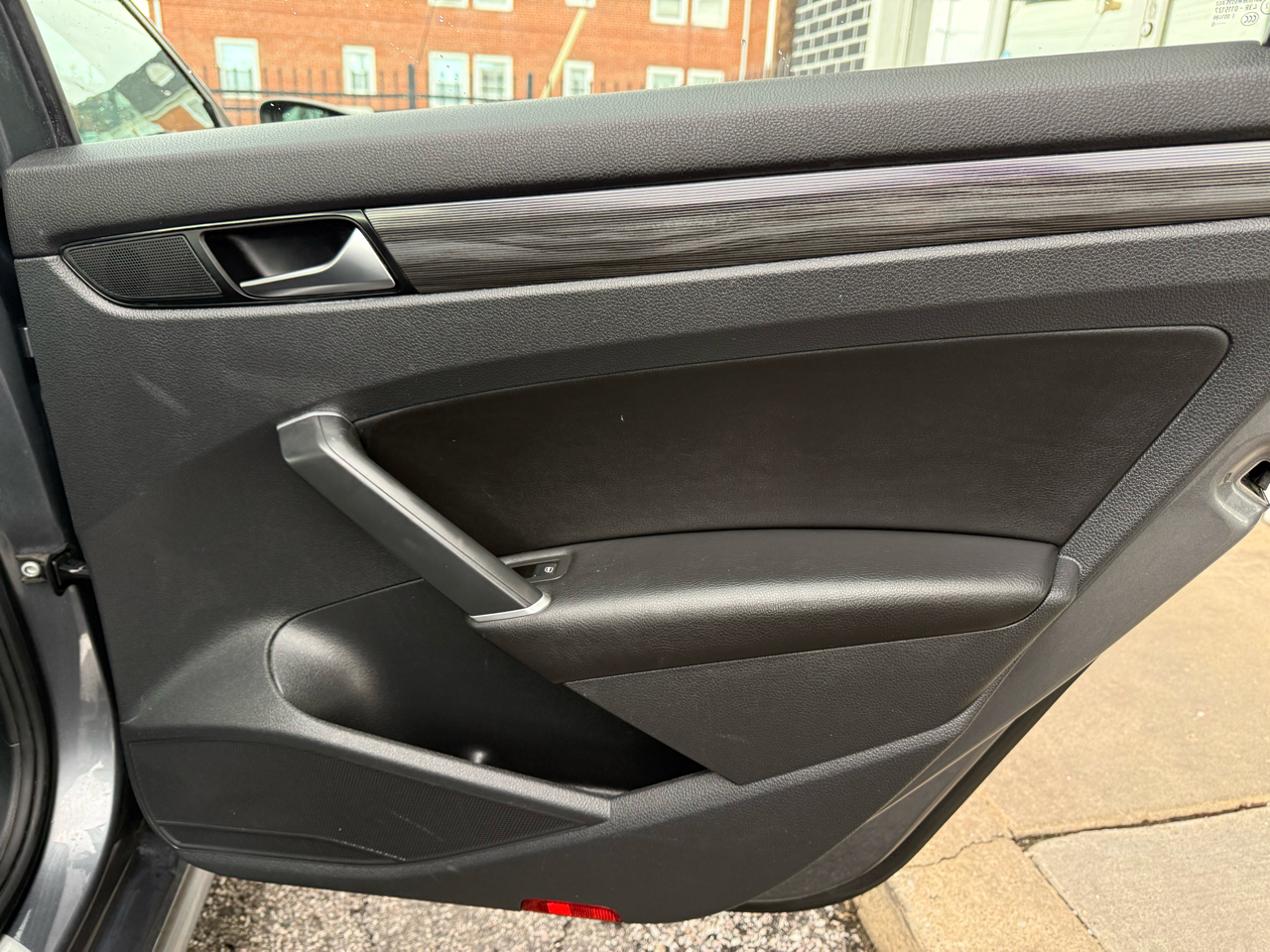 Volkswagen Passat 2.0T R-Line Auto 2020