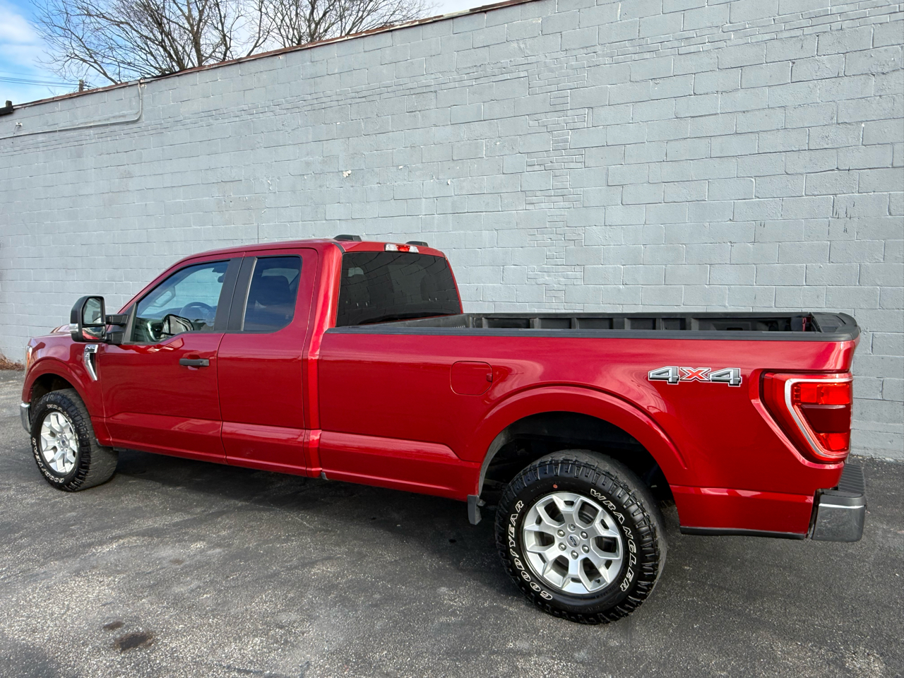 Ford F-150 XLT 4WD SuperCab 8' Box 2021