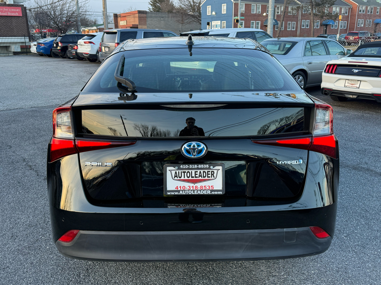 Toyota Prius XLE (Natl) 2021