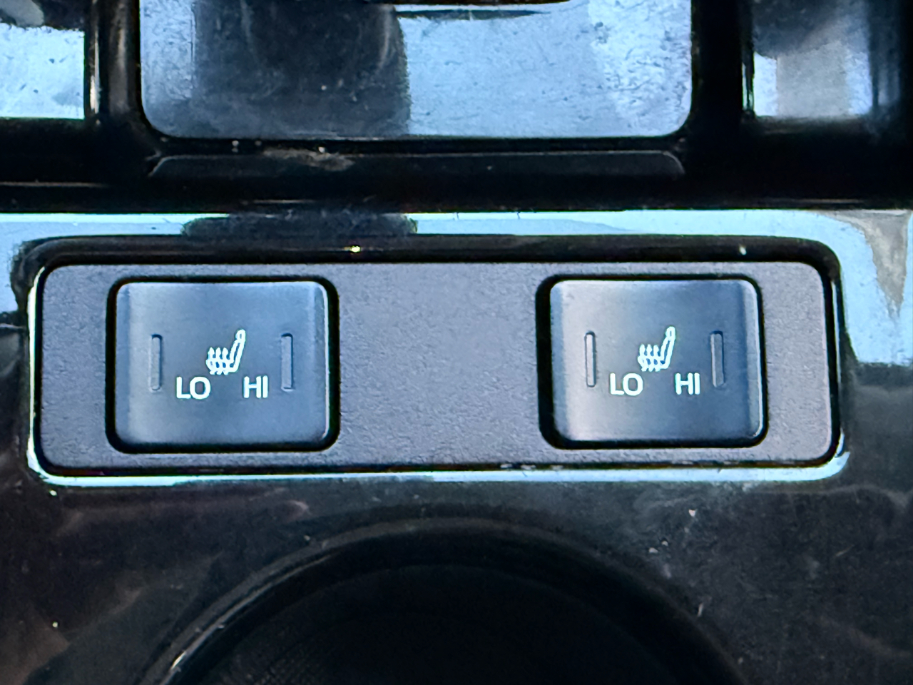 Toyota Prius XLE (Natl) 2021