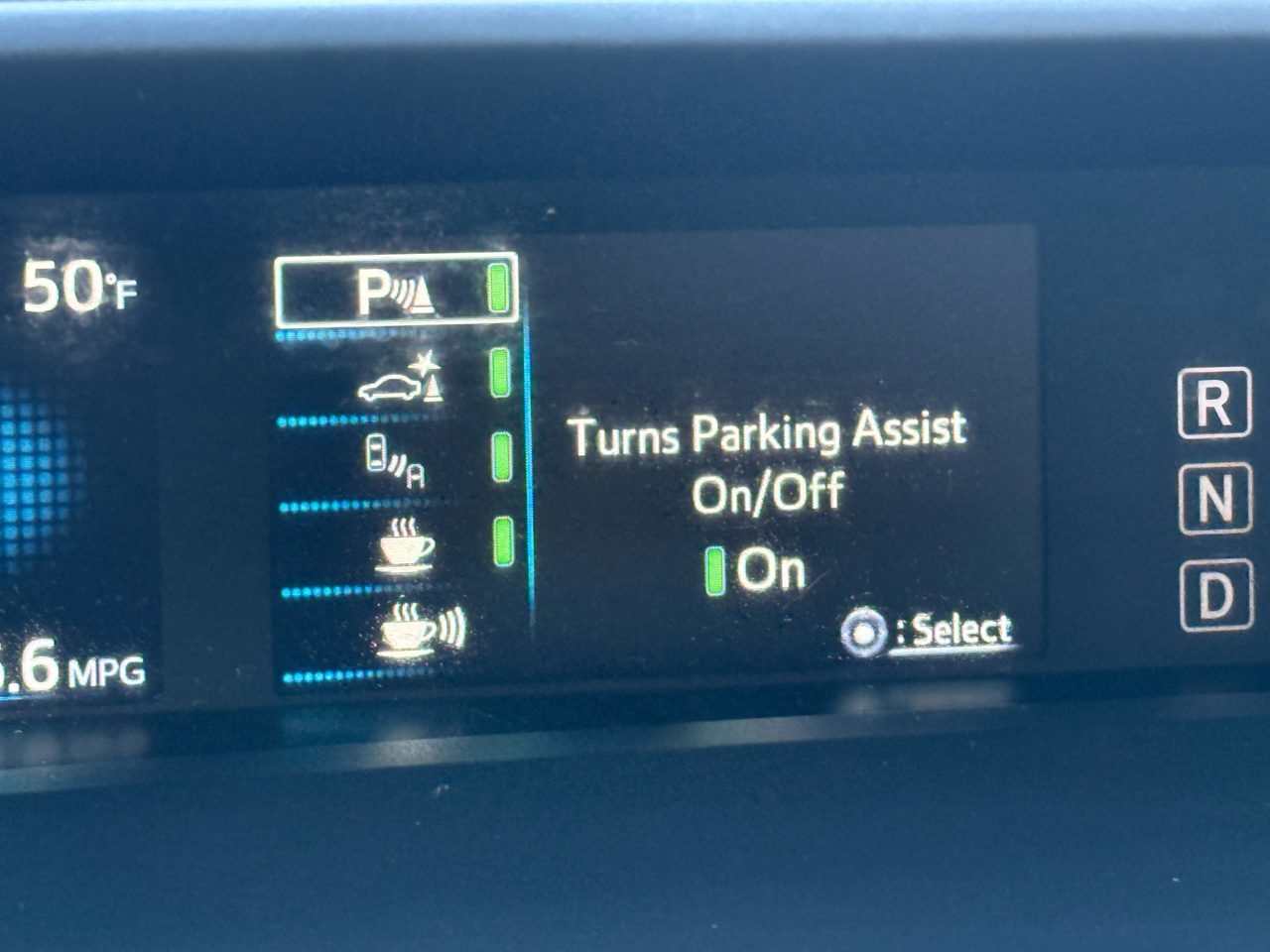 Toyota Prius XLE (Natl) 2021