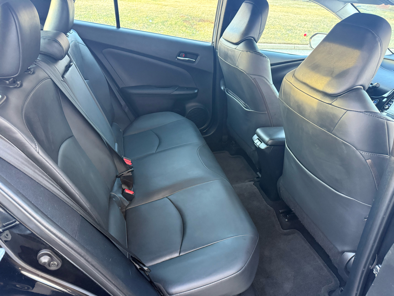 Toyota Prius XLE (Natl) 2021