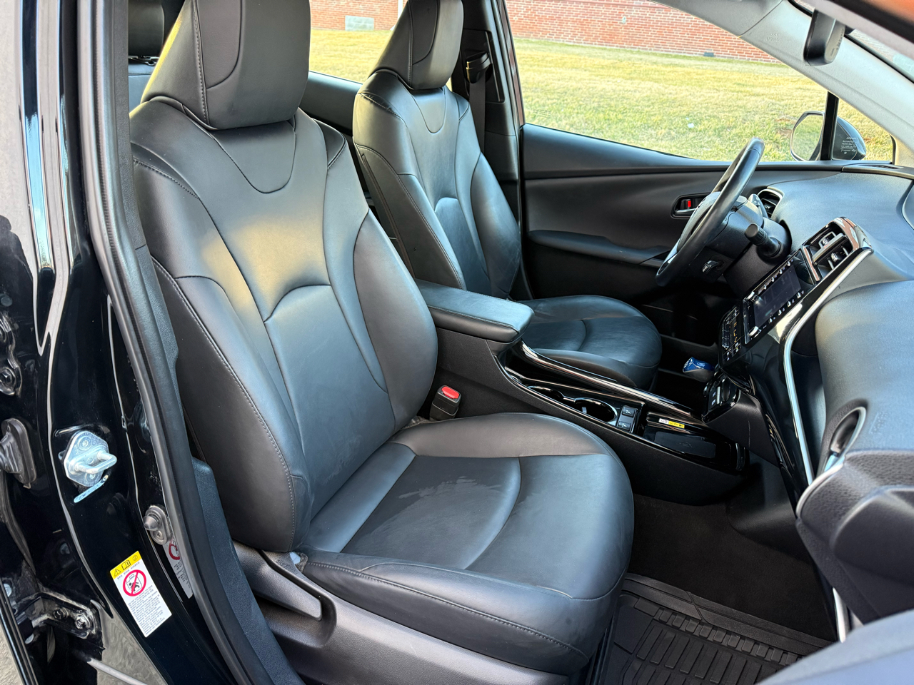 Toyota Prius XLE (Natl) 2021