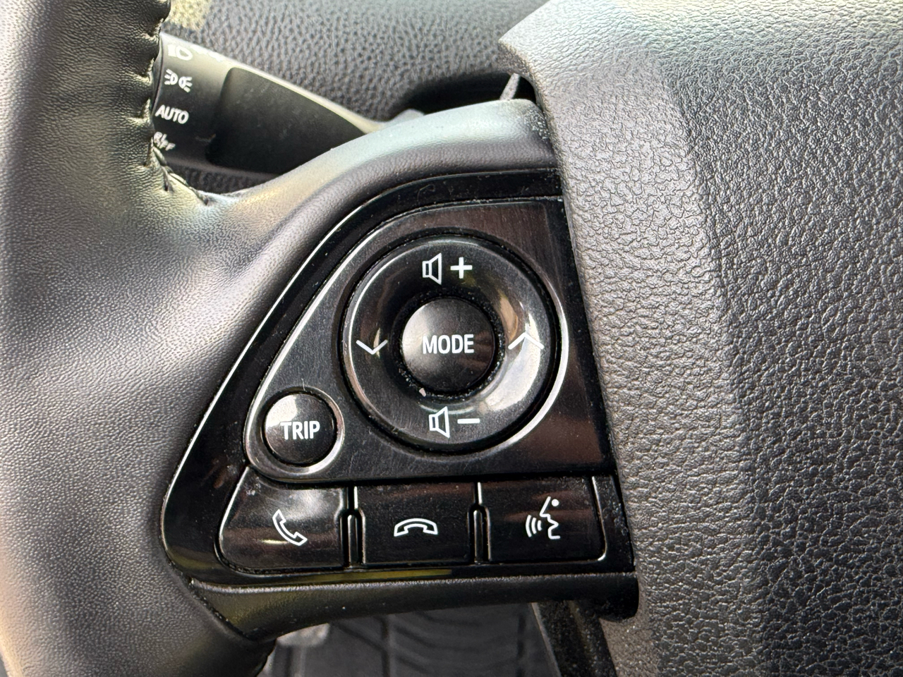 Toyota Prius XLE (Natl) 2021