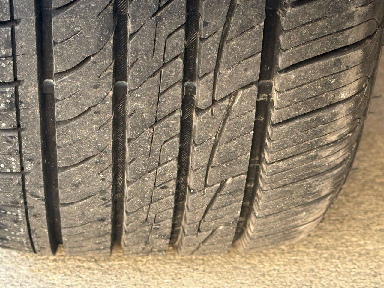 Toyota Prius XLE (Natl) 2021