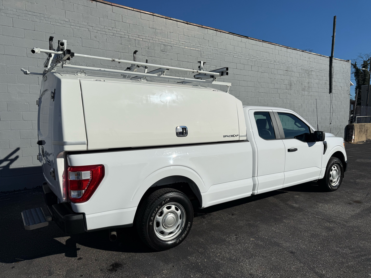 Ford F-150 XLT 2WD SuperCab 8' Box 2022