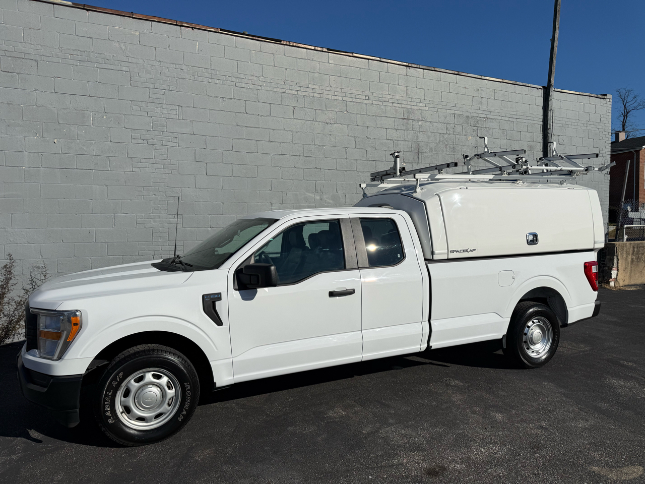 Ford F-150 XLT 2WD SuperCab 8' Box 2022