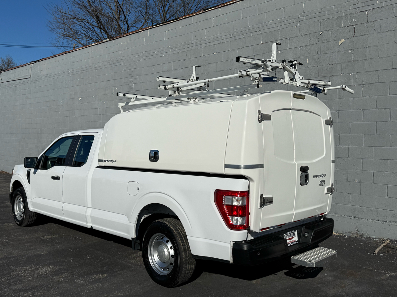 Ford F-150 XLT 2WD SuperCab 8' Box 2022