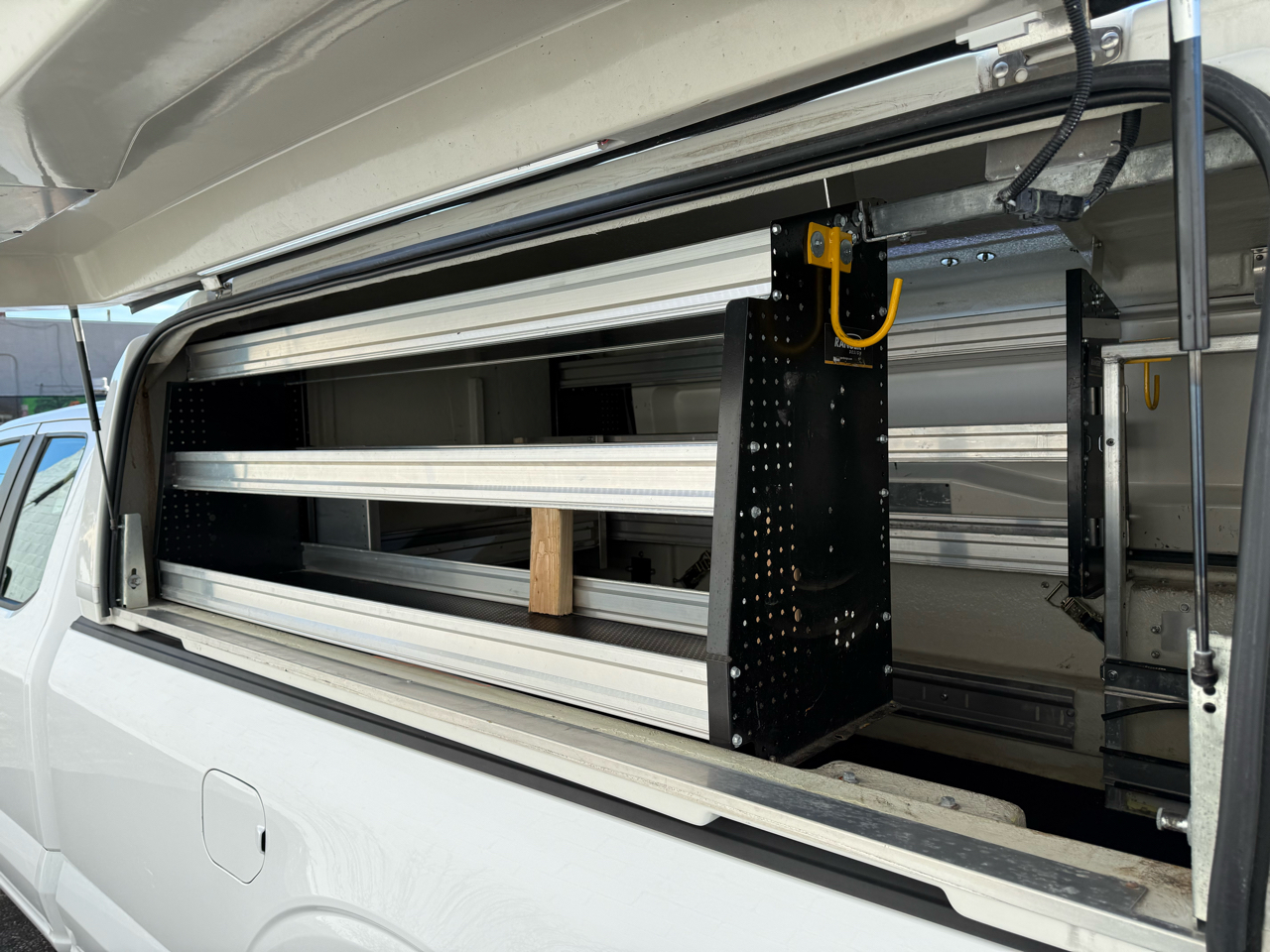 Ford F-150 XLT 2WD SuperCab 8' Box 2022