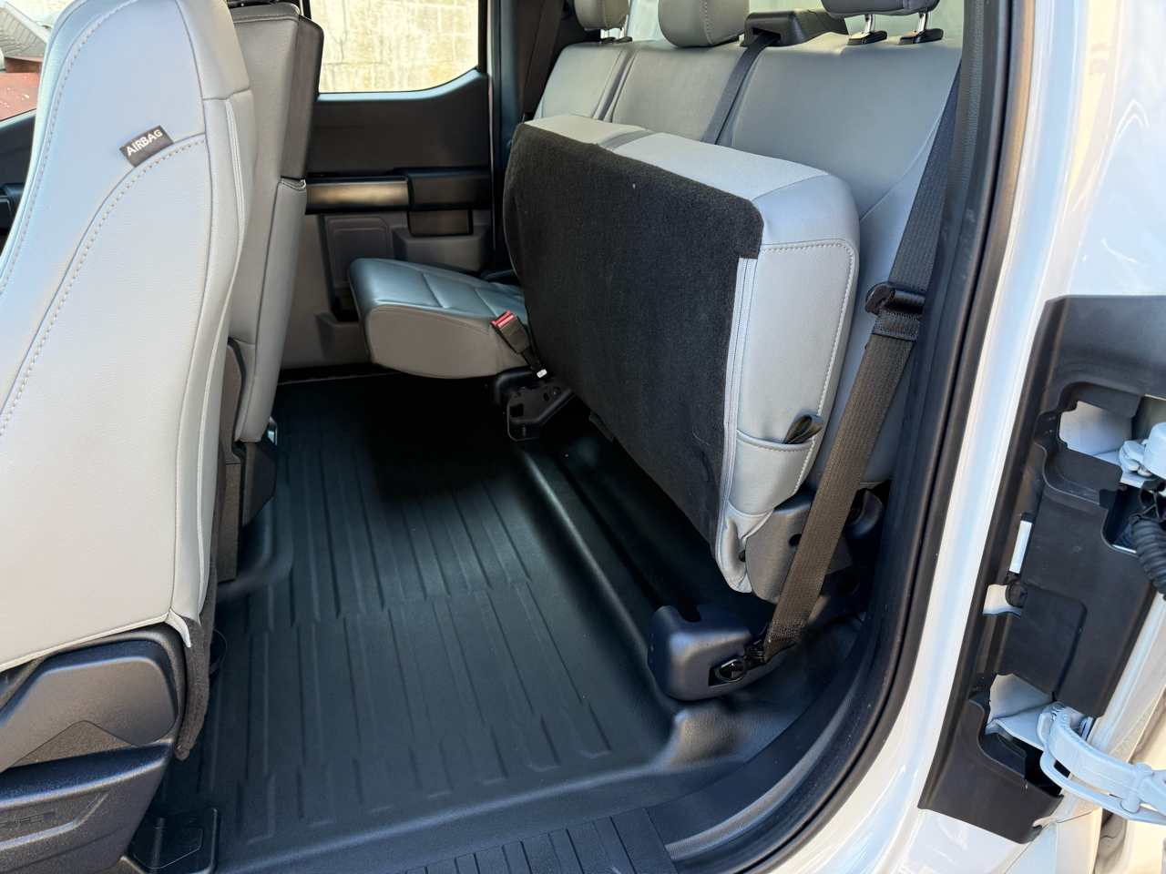 Ford F-150 XLT 2WD SuperCab 8' Box 2022