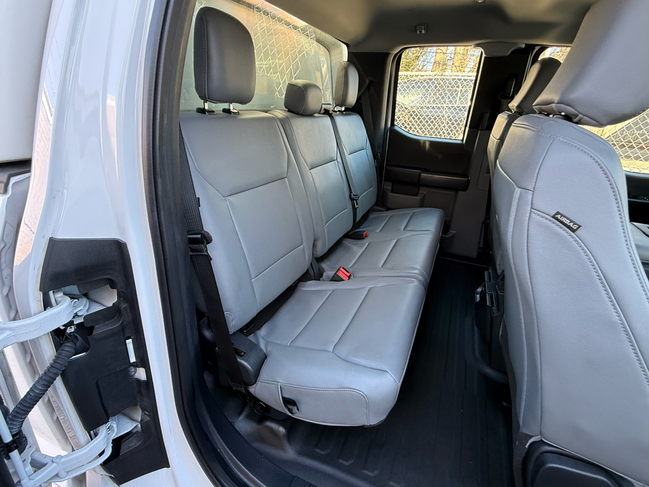 Ford F-150 XLT 2WD SuperCab 8' Box 2022