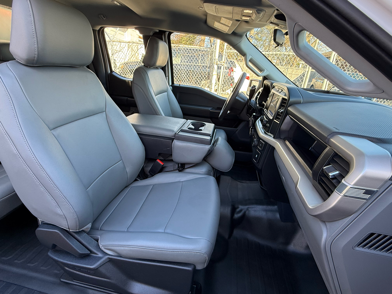 Ford F-150 XLT 2WD SuperCab 8' Box 2022