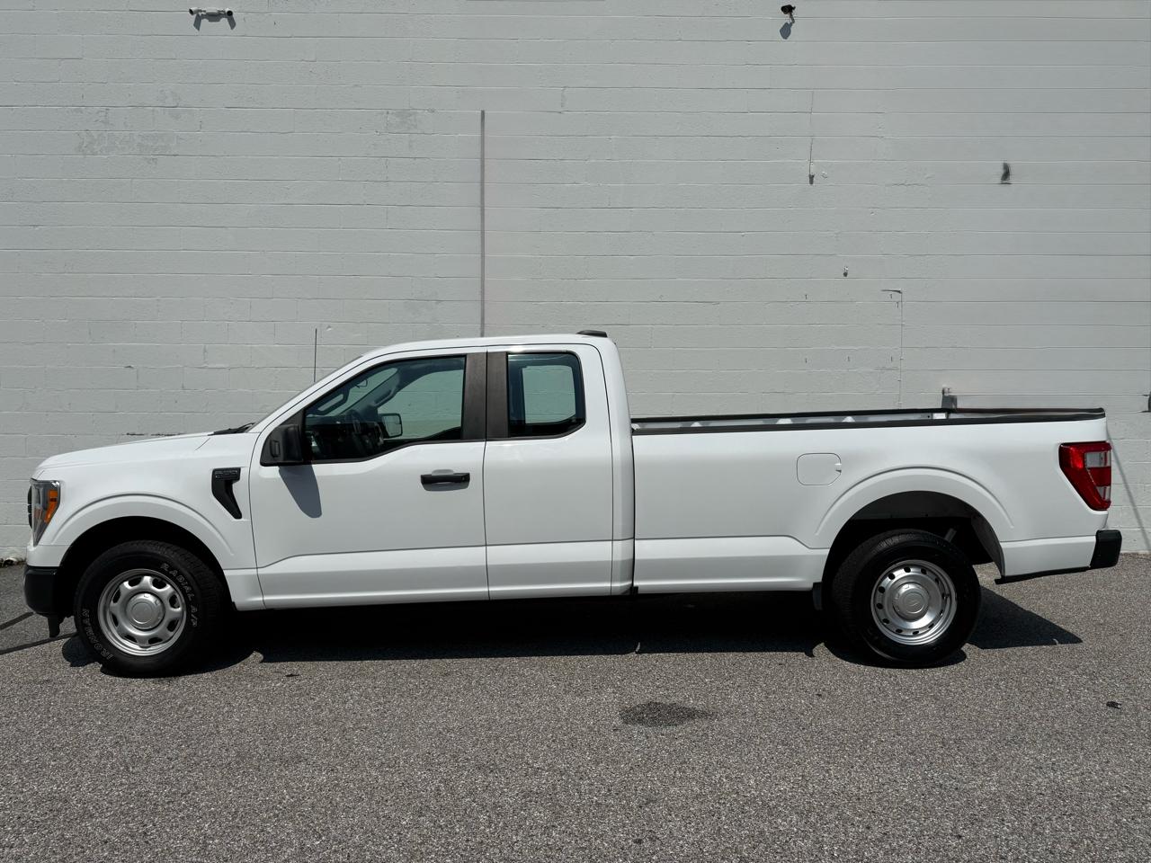Ford F-150 XL SuperCab Long Box 2WD 2022