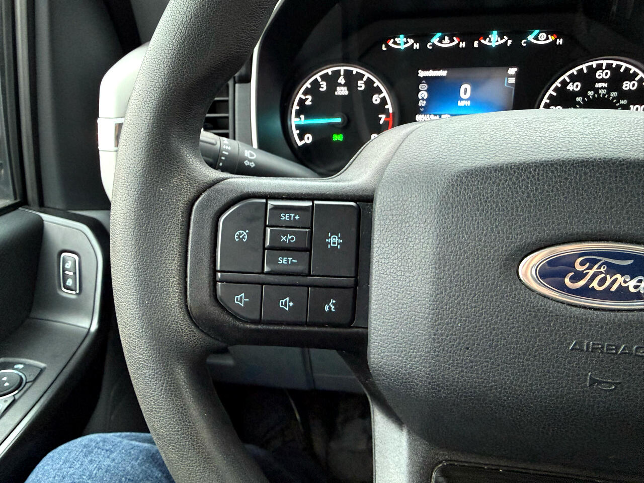 Ford F-150 XLT 2WD SuperCab 8' Box 2023