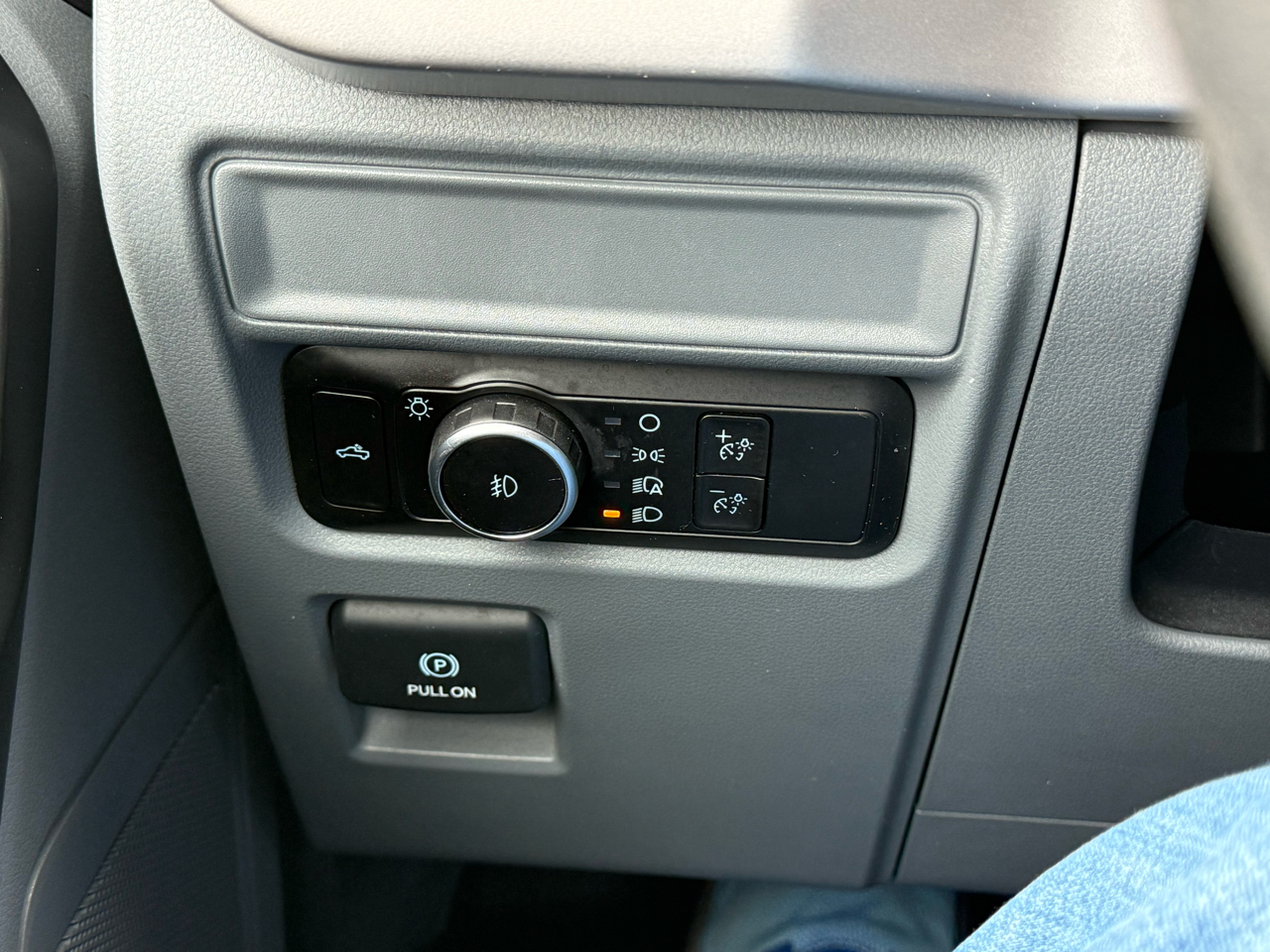 Ford F-150 XLT 2WD SuperCab 8' Box 2023