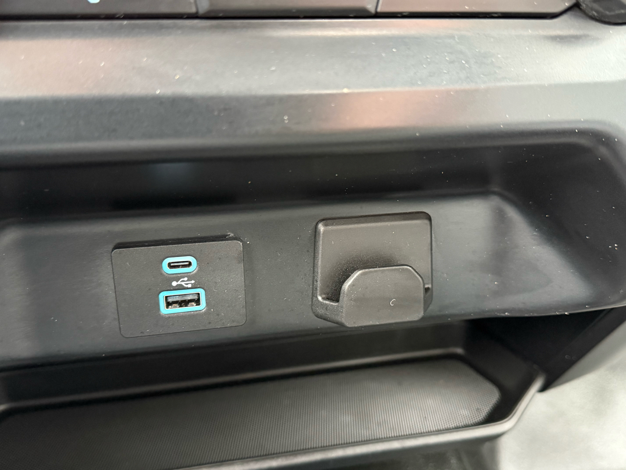 Ford F-150 XLT 2WD SuperCab 8' Box 2023