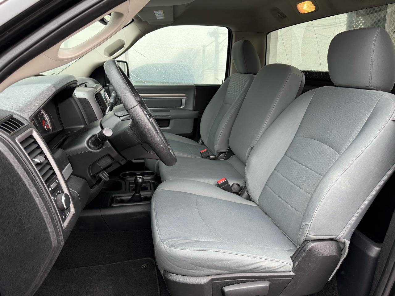 RAM 2500 Tradesman 4x4 Reg Cab 8' Box 2017