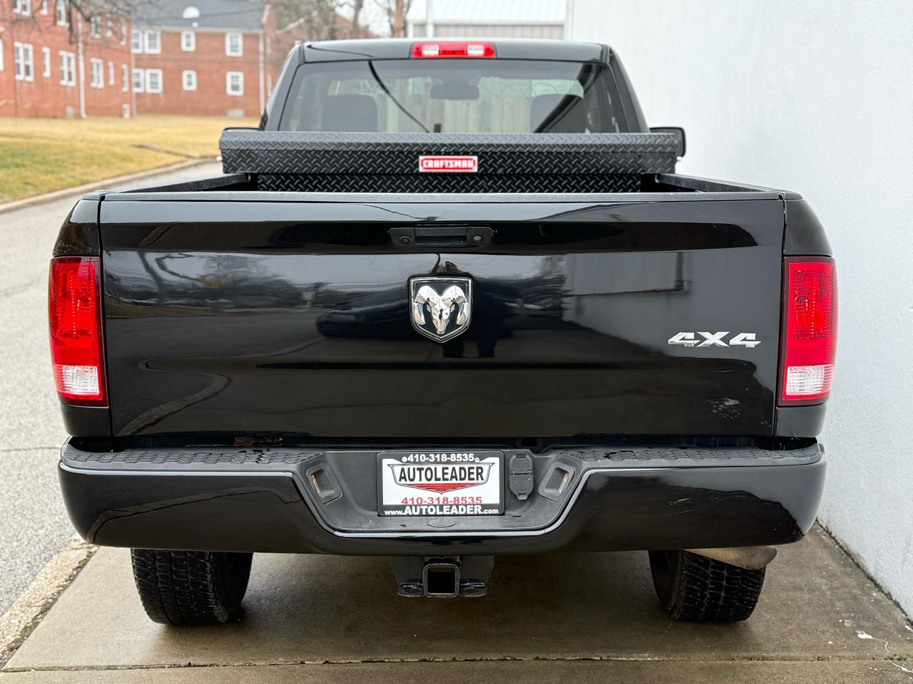 RAM 2500 Tradesman 4x4 Reg Cab 8' Box 2017