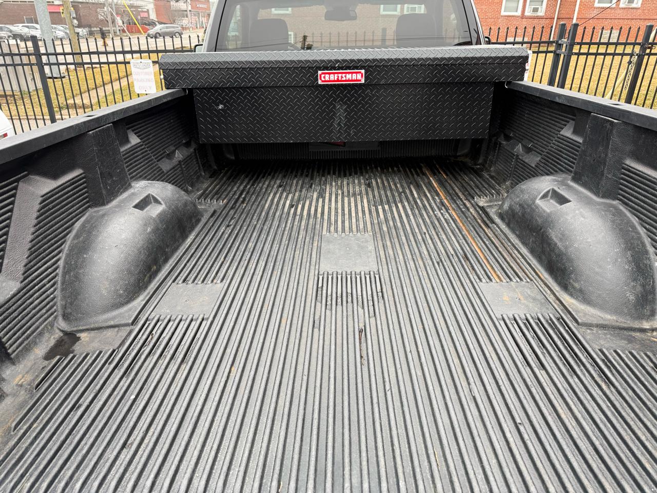 RAM 2500 Tradesman 4x4 Reg Cab 8' Box 2017