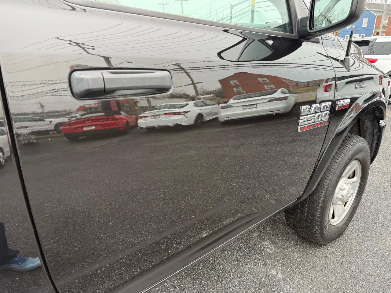 RAM 2500 Tradesman 4x4 Reg Cab 8' Box 2017