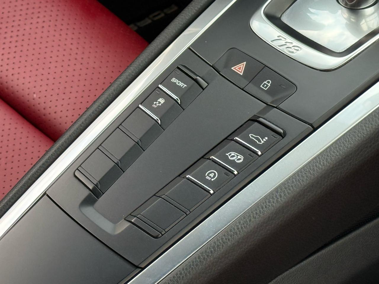 Porsche 718 Cayman Coupe 2019