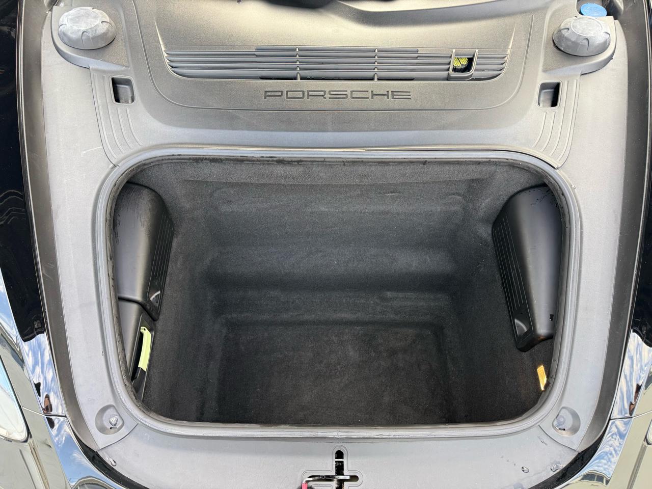 Porsche 718 Cayman Coupe 2019