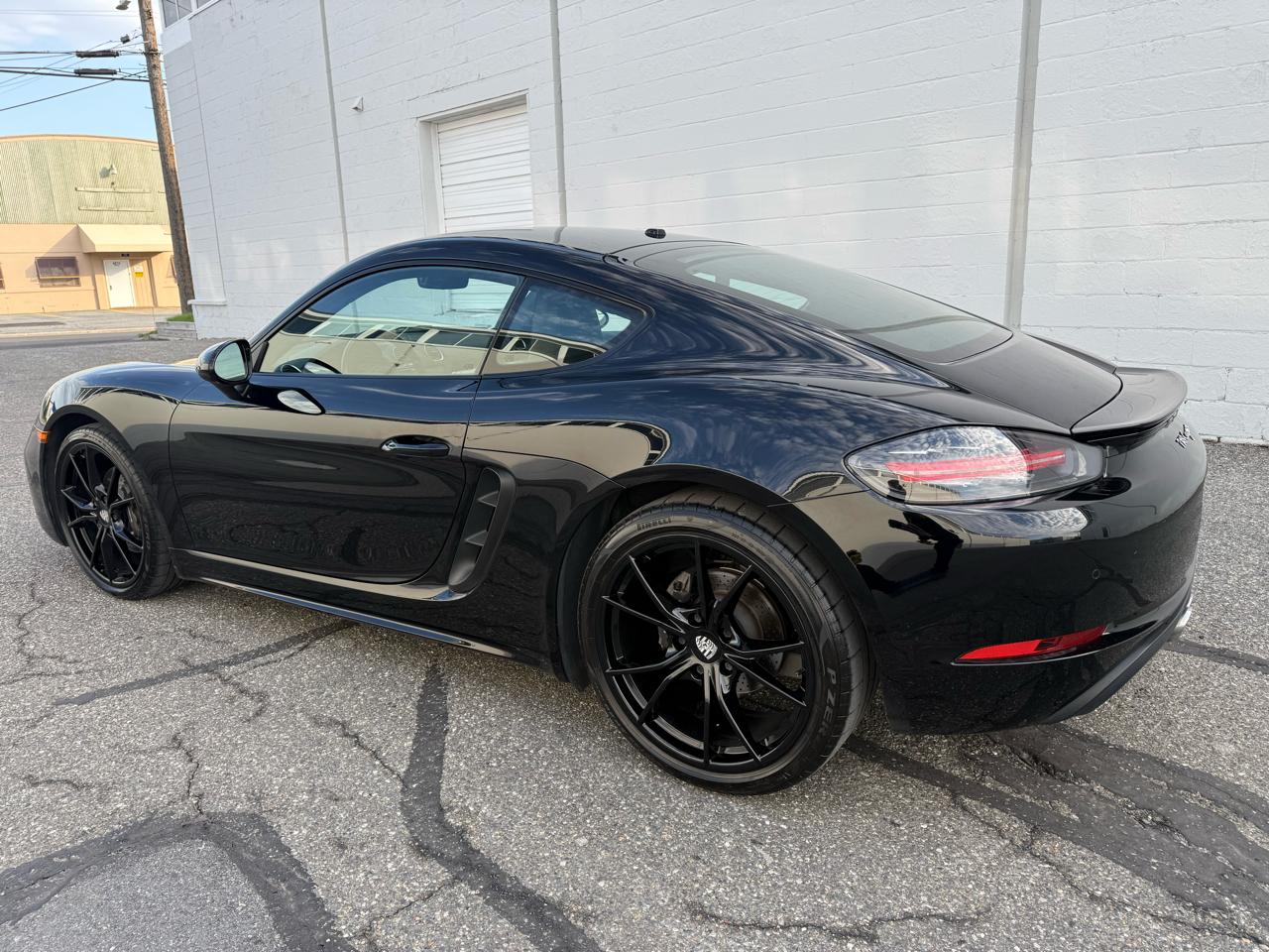 Porsche 718 Cayman Coupe 2019