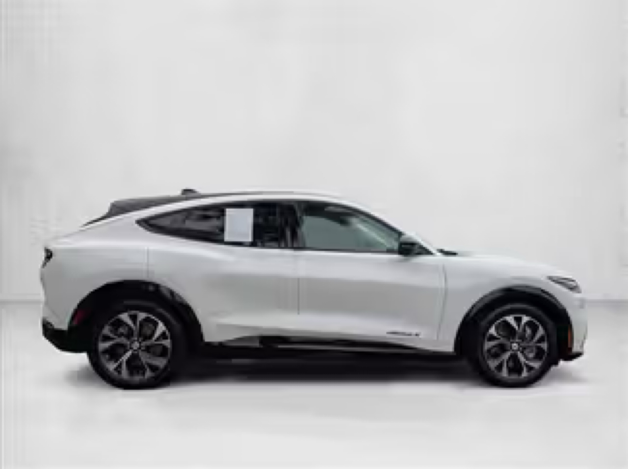 Ford Mustang Mach-E Premium AWD 2023