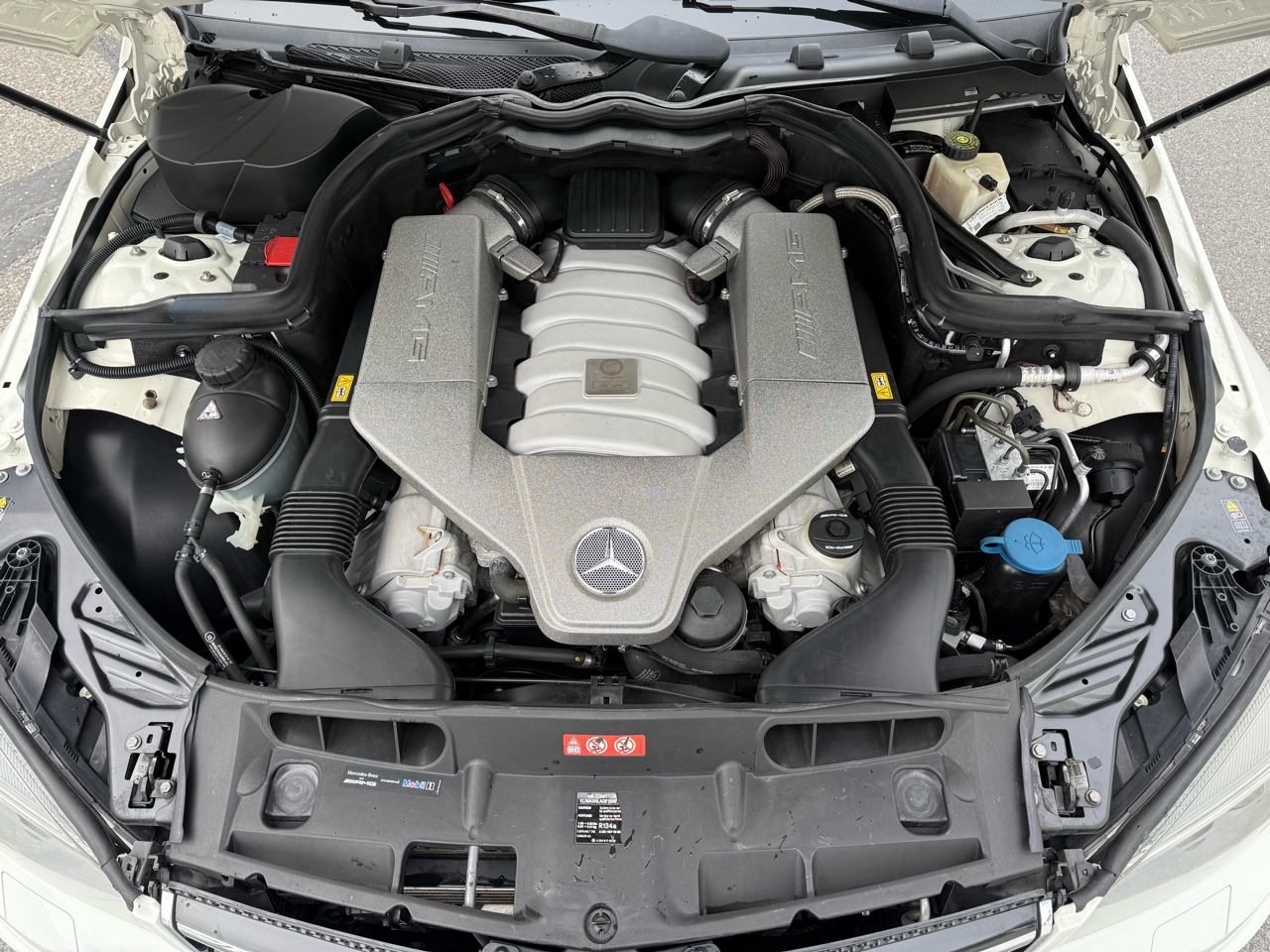 Mercedes-Benz C-Class 4dr Sdn 6.3L AMG RWD 2009