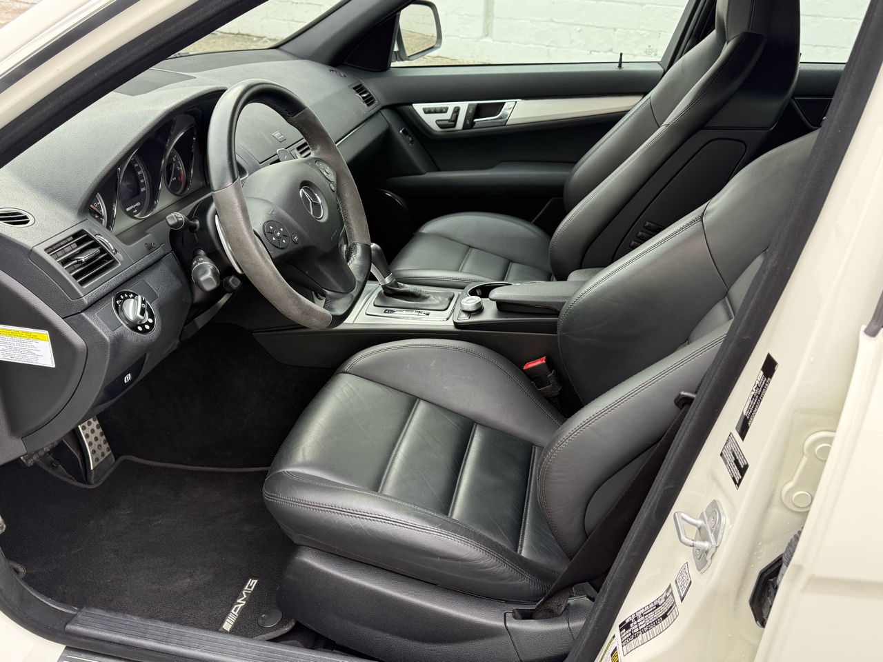 Mercedes-Benz C-Class 4dr Sdn 6.3L AMG RWD 2009