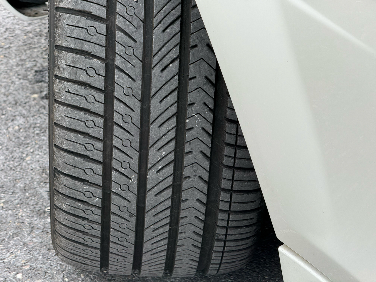 Mercedes-Benz C-Class 4dr Sdn 6.3L AMG RWD 2009