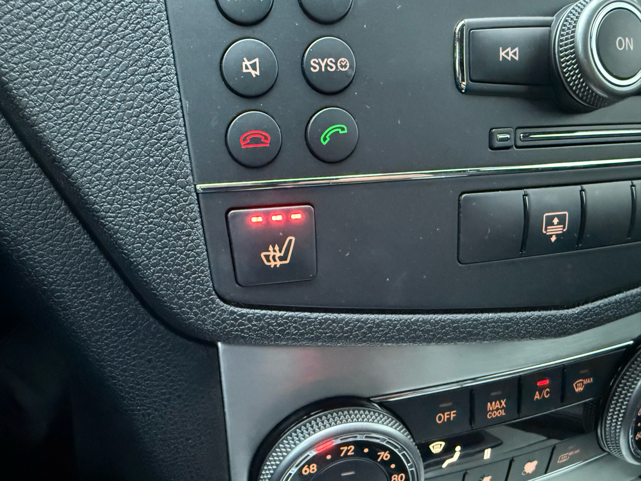 Mercedes-Benz C-Class 4dr Sdn 6.3L AMG RWD 2009