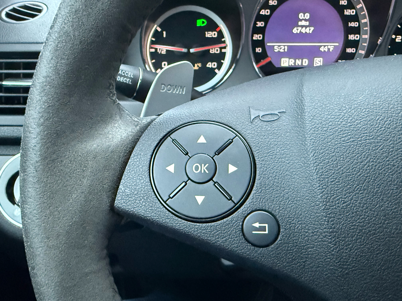 Mercedes-Benz C-Class 4dr Sdn 6.3L AMG RWD 2009