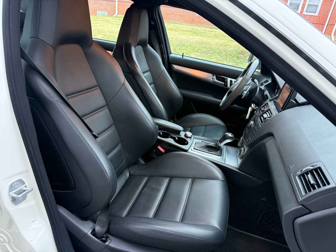 Mercedes-Benz C-Class 4dr Sdn 6.3L AMG RWD 2009