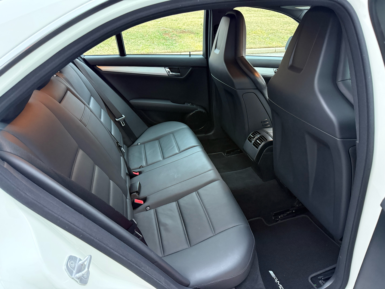 Mercedes-Benz C-Class 4dr Sdn 6.3L AMG RWD 2009