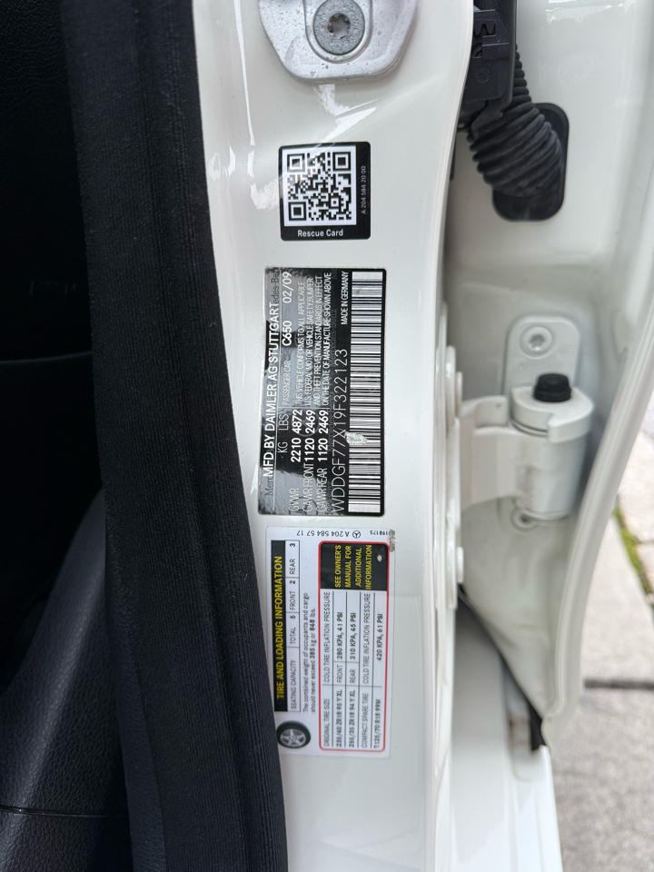 Mercedes-Benz C-Class 4dr Sdn 6.3L AMG RWD 2009