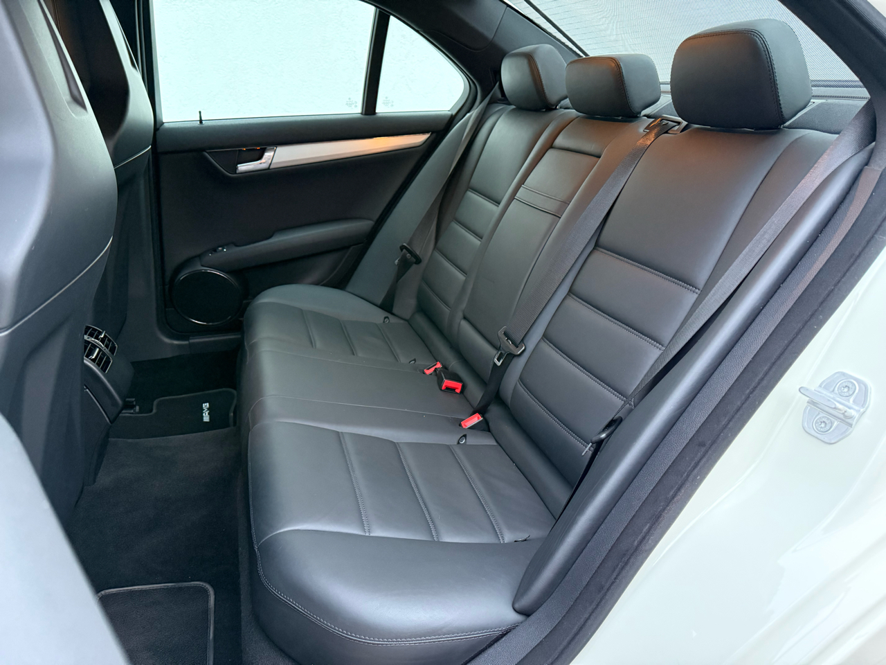 Mercedes-Benz C-Class 4dr Sdn 6.3L AMG RWD 2009