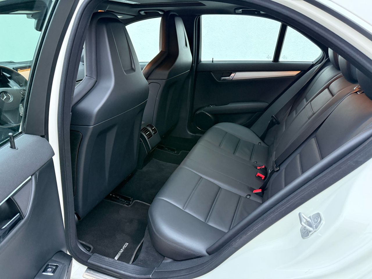 Mercedes-Benz C-Class 4dr Sdn 6.3L AMG RWD 2009