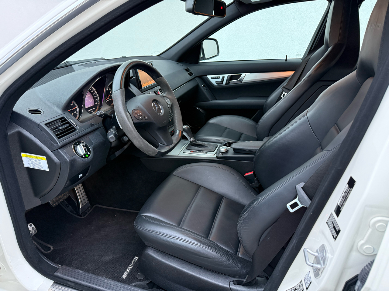 Mercedes-Benz C-Class 4dr Sdn 6.3L AMG RWD 2009