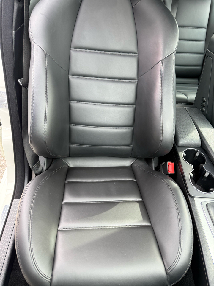 Mercedes-Benz C-Class 4dr Sdn 6.3L AMG RWD 2009