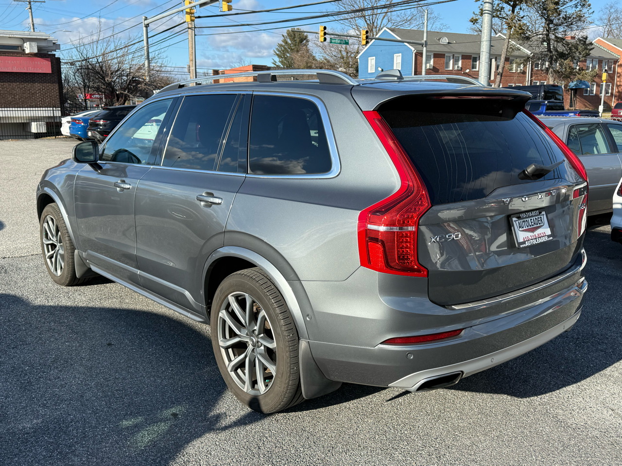 Volvo XC90 T6 AWD 7-Passenger Momentum 2017
