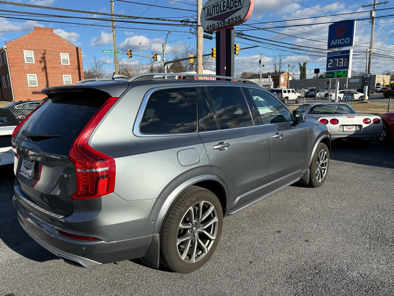 Volvo XC90 T6 AWD 7-Passenger Momentum 2017