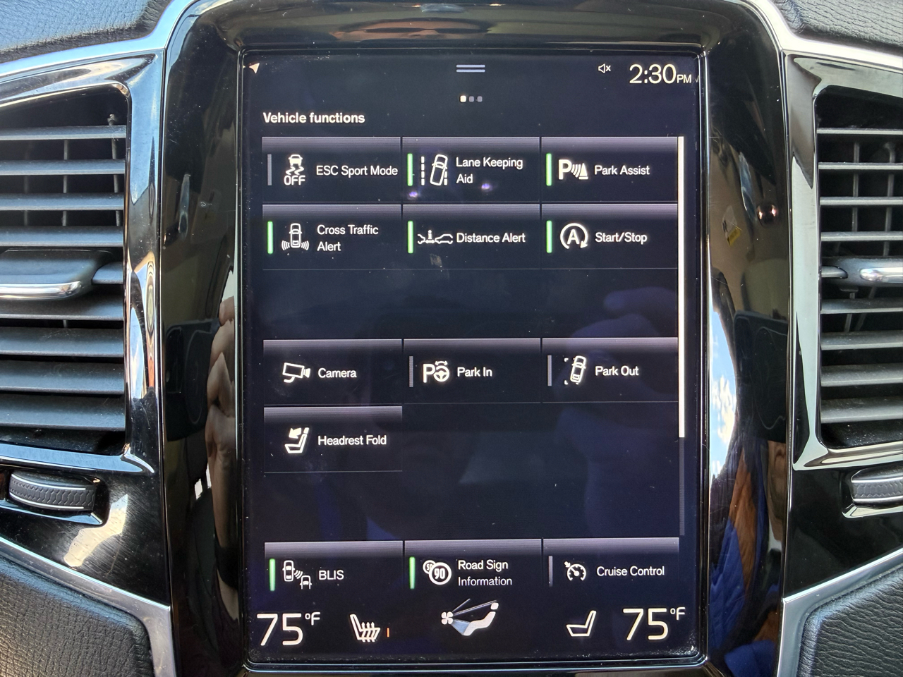 Volvo XC90 T6 AWD 7-Passenger Momentum 2017