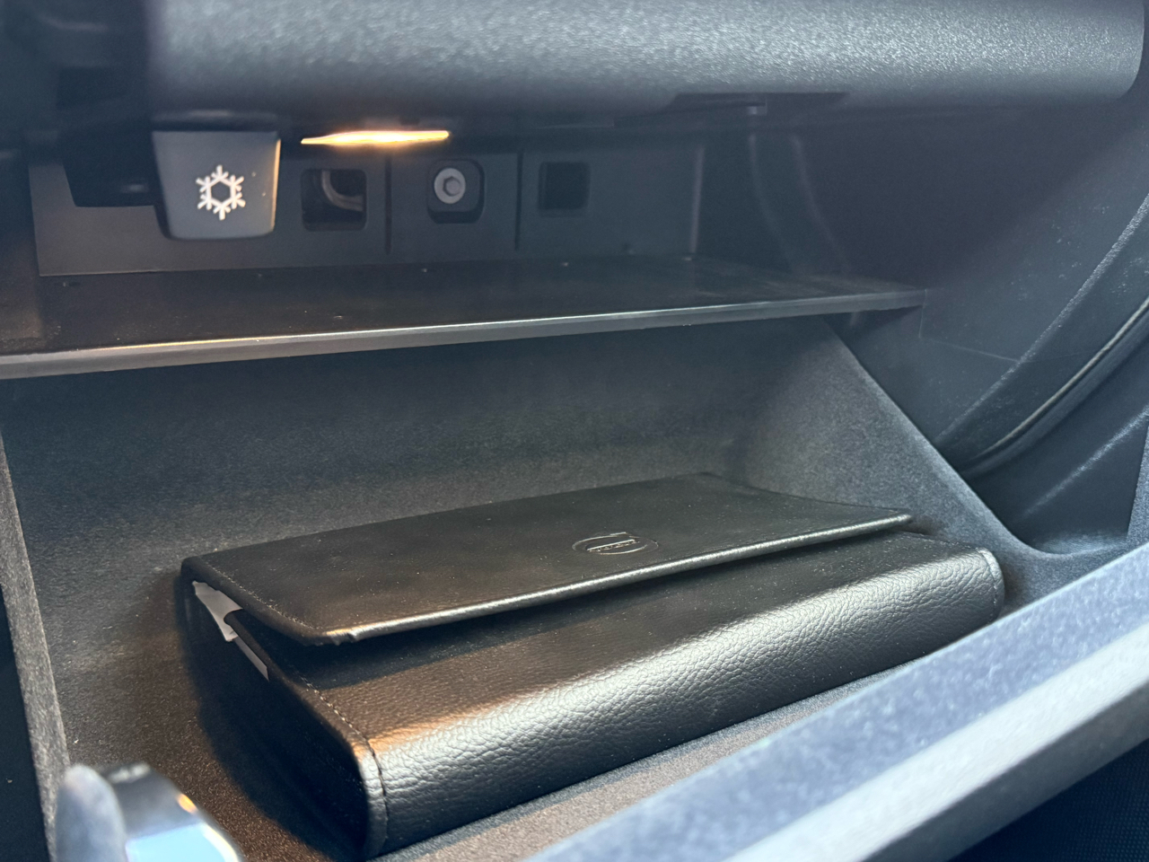 Volvo XC90 T6 AWD 7-Passenger Momentum 2017