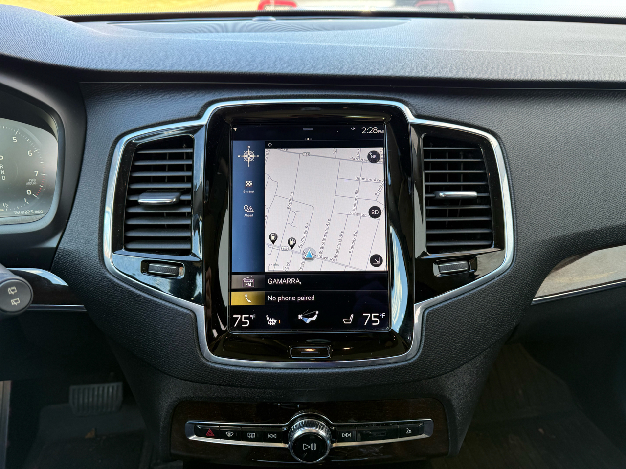 Volvo XC90 T6 AWD 7-Passenger Momentum 2017