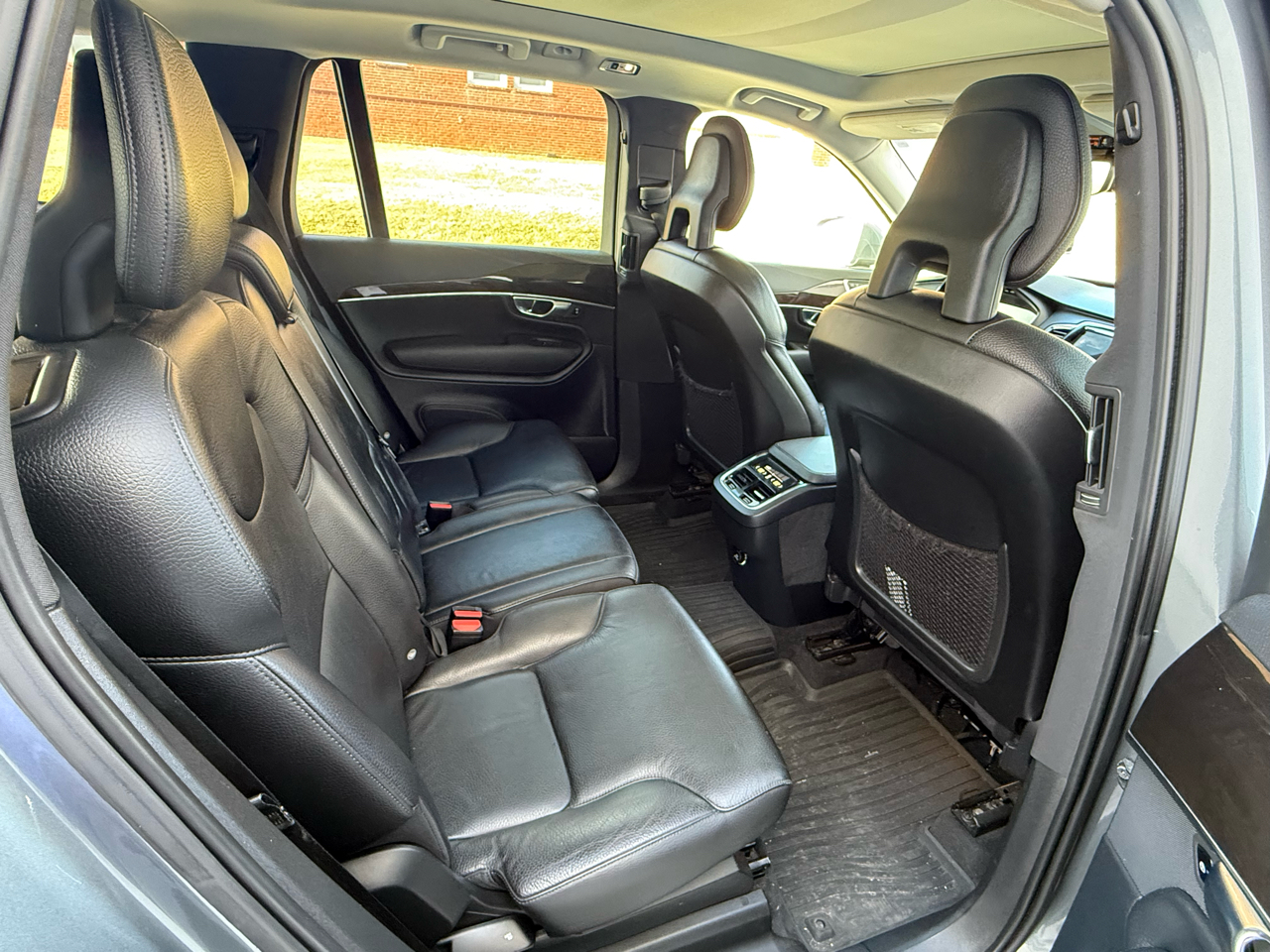 Volvo XC90 T6 AWD 7-Passenger Momentum 2017