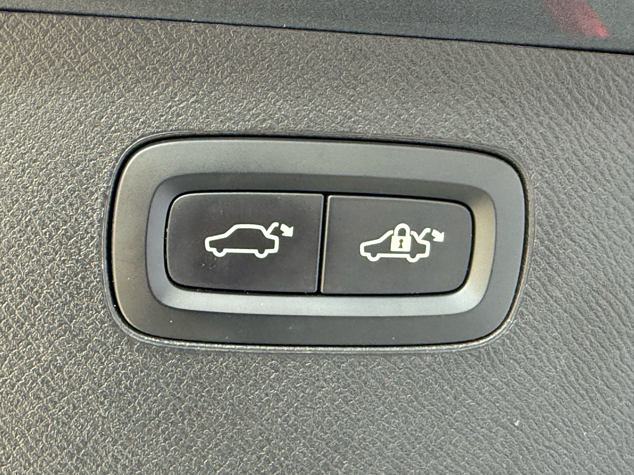 Volvo XC90 T6 AWD 7-Passenger Momentum 2017