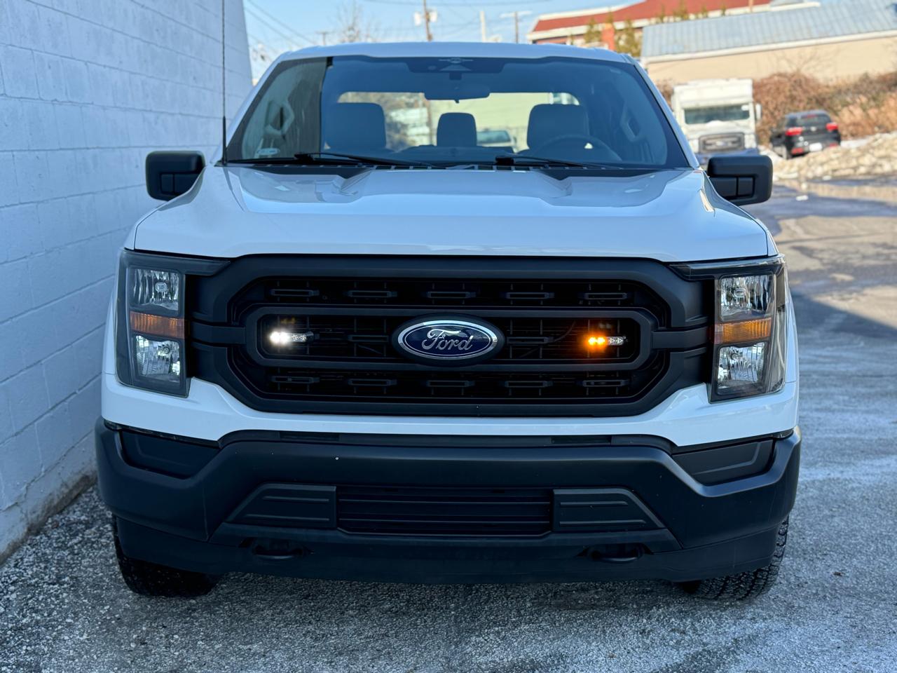 Ford F-150 XL 4WD SuperCab 8' Box 2023